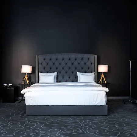 Black Hotell 4*