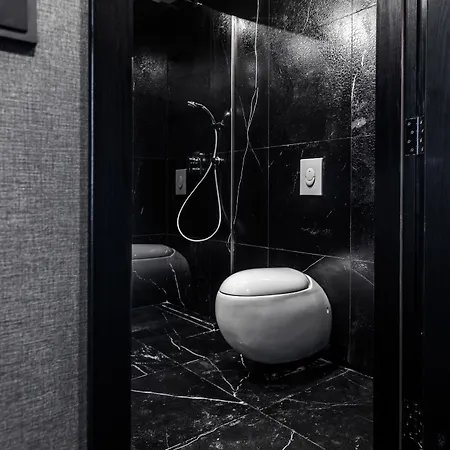 Black Hotell