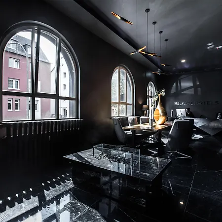 Black Hotell 4*