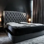 Black Hotel 4*
