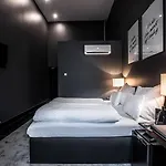 Hotel Black 4*