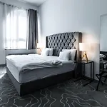 Hotel Black 4*