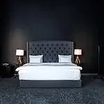 Black Hotel 4*