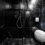 Hotel Black
