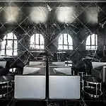 Hotel Black