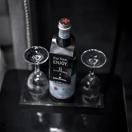 Отель Black