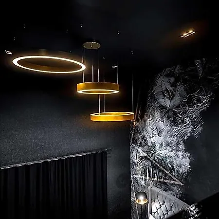 Black 酒店