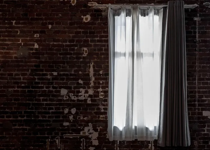 Ξενοδοχείο Black 4*