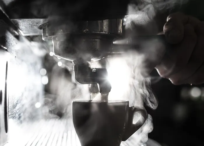 Black Ξενοδοχείο 4*