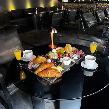 Black 4* Kolín nad Rýnem